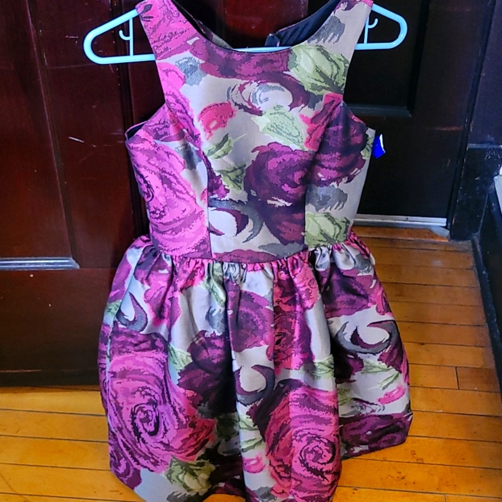 Cocktail dress. Jodi Kristopher size 3. Amazing colors and volume. Worn once